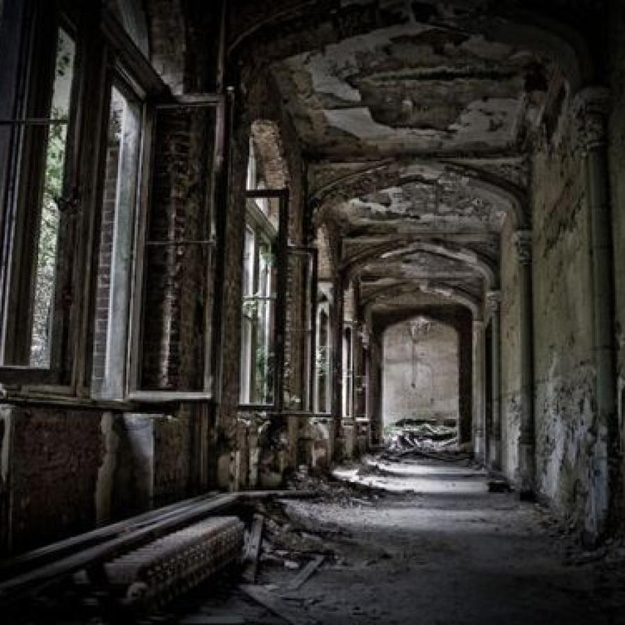 Let me know if you can feel and touch and taste and smell this decaying old mansion when you read through those chapters.